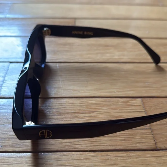 Anine Bing Otis Sunglasses - Picture 4 of 6